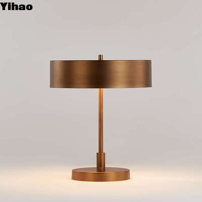 Yihao Groothandel Messing Body Tafellamp met Linnen Schaduw en 2700K Warm White LED Light