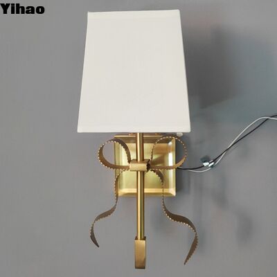 Moderne koperen wandlamp met warm wit 3500K verlichting voor woonkamers en hotels