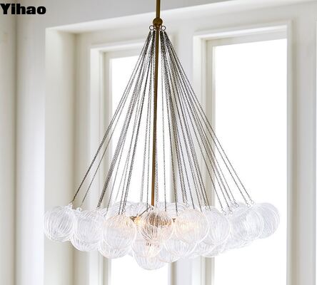 Yihao Simple Vintage Messing Afwerking Hanger Kroonluchter met 2700K Warm White Light voor moderne eenvoudige luxe woonkamer
