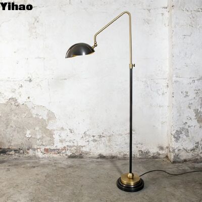 Moderne in hoogte verstelbare staande lamp met messing en stalen constructie en 3500K warm wit LED-verlichting